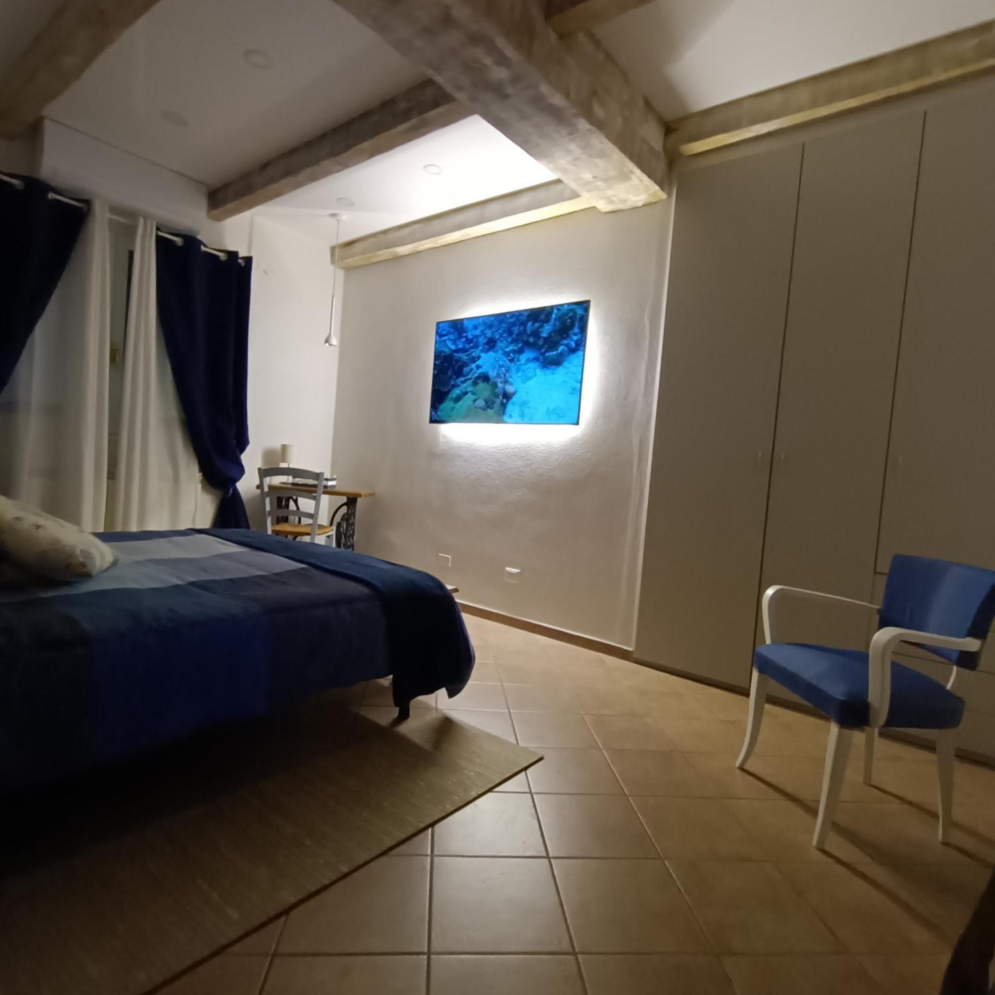 Chez Luis Apartman Imperia Szoba fotó