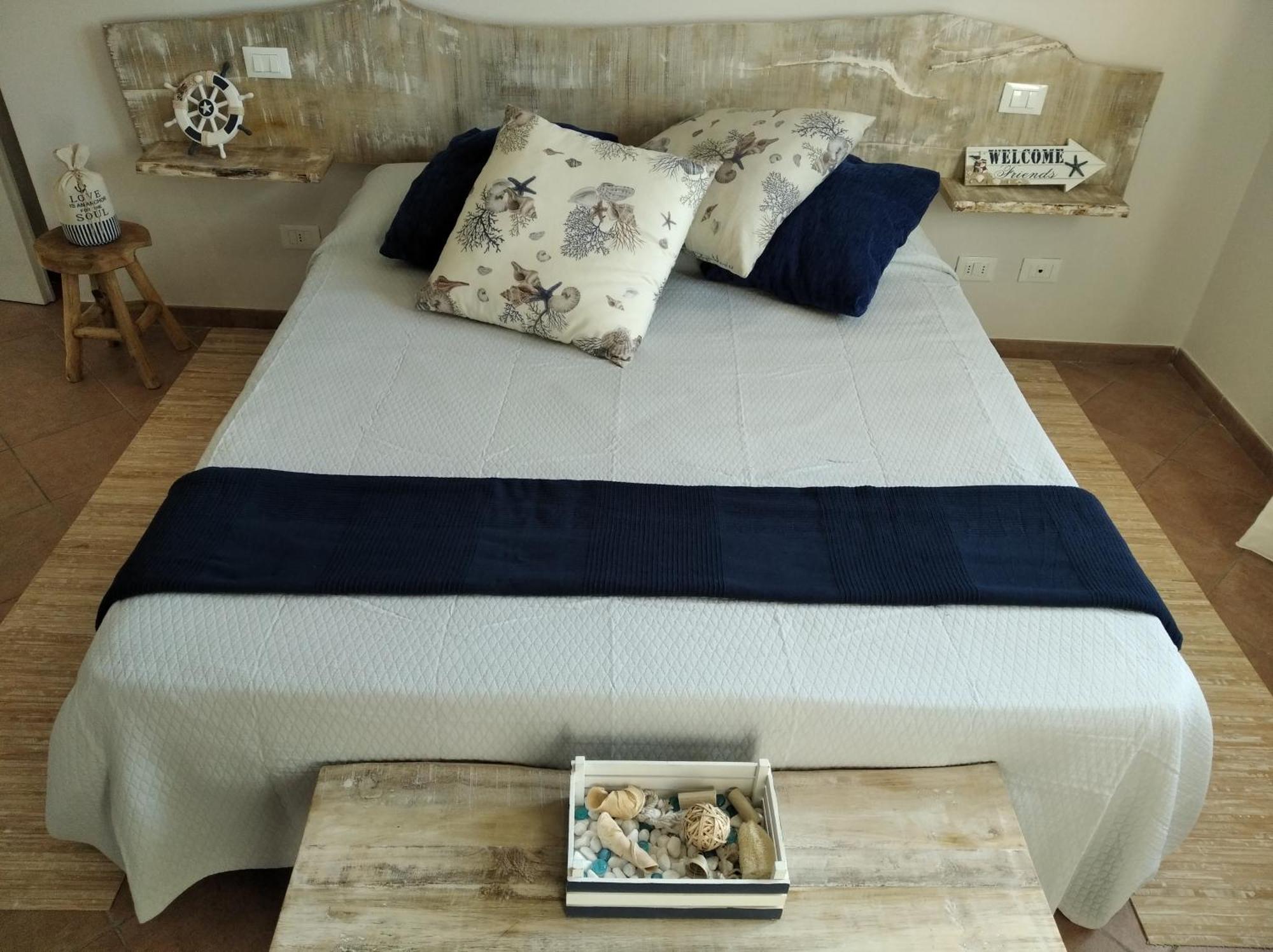 Chez Luis Apartman Imperia Szoba fotó